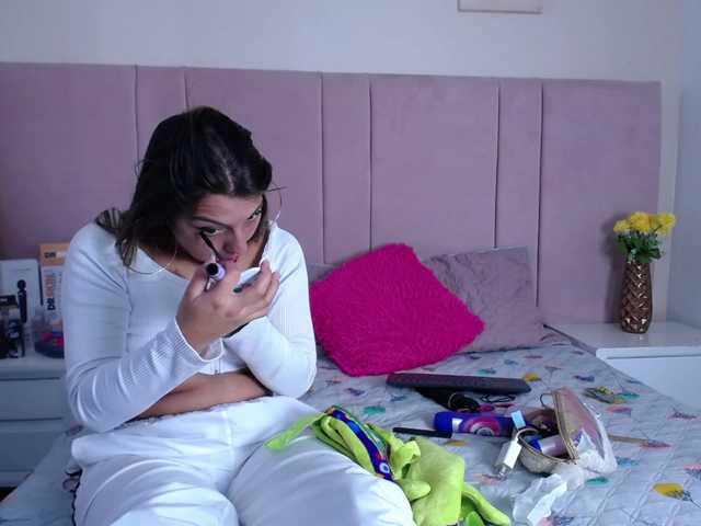 Live sex webcam photo for maicol-dani #276702019