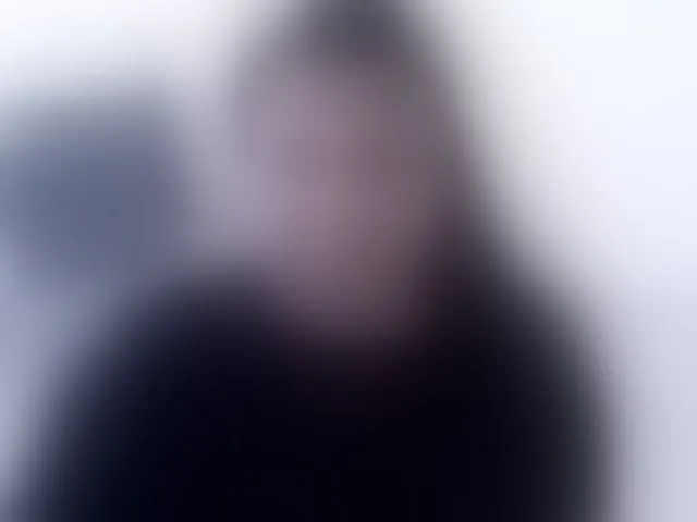 Live sex webcam photo for maidebram #293407097