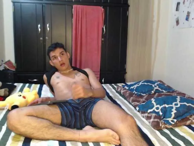Live sex webcam photo for maikel-olmos #290273367
