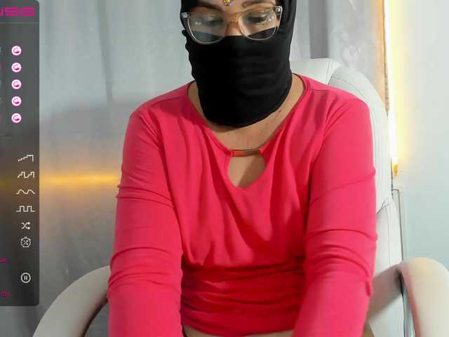 Live sex webcam photo for maissa-milf #276604189