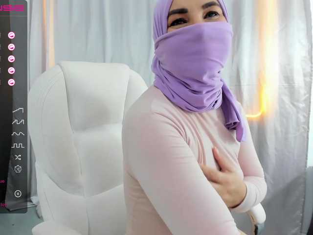 Live sex webcam photo for maissa-milf #276673990