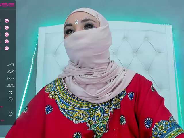 Live sex webcam photo for maissa-milf #276787774