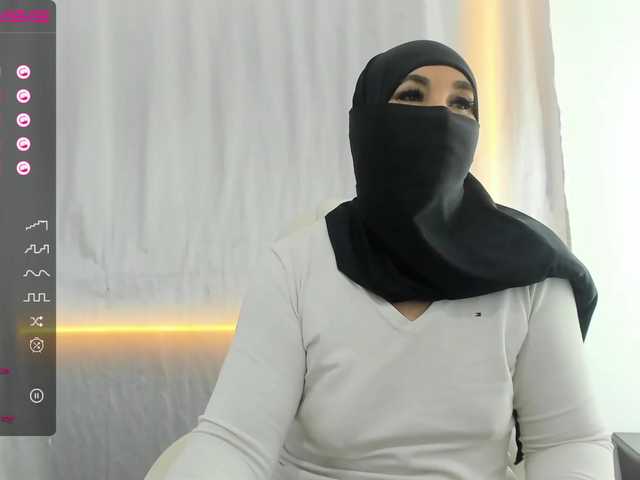 Live sex webcam photo for maissa-milf #276856490