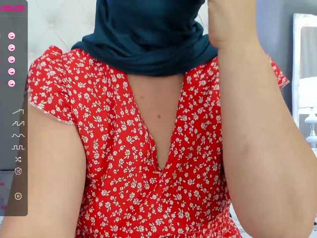 Live sex webcam photo for maissa-milf #276884482