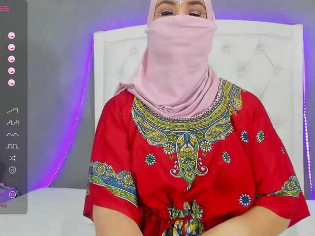 Live sex webcam photo for maissa-milf #277043282