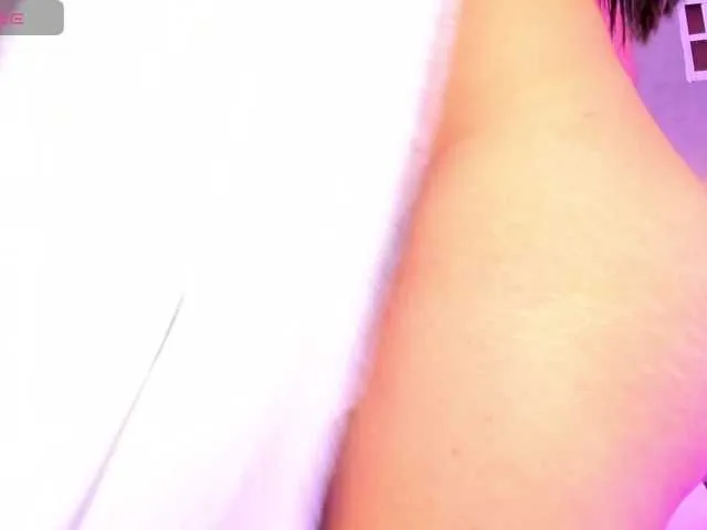 Live sex webcam photo for majo-rose #291801168