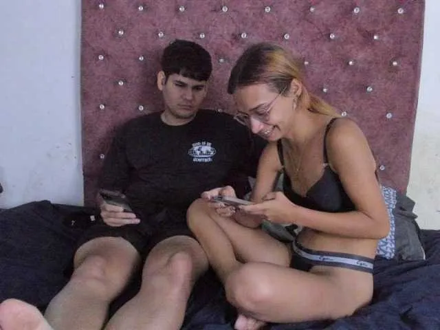 Live sex webcam photo for make-me-feel- #290359485