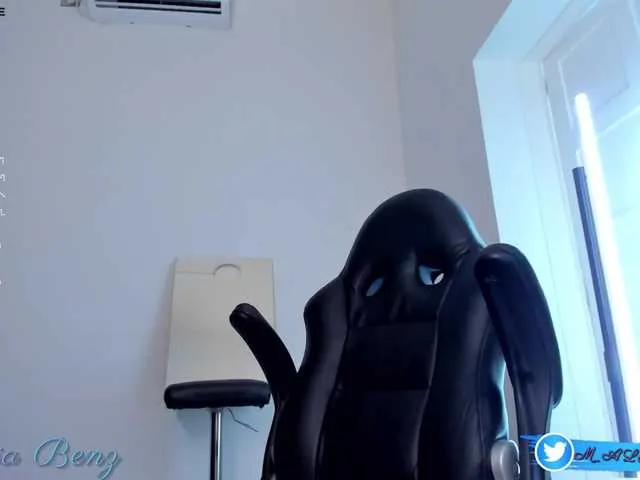 Live sex webcam photo for malejabenz #274609460