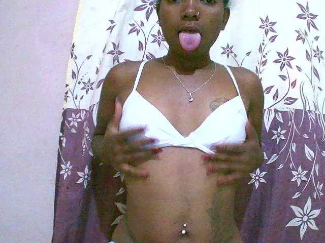 Live sex webcam photo for maliah #291947229