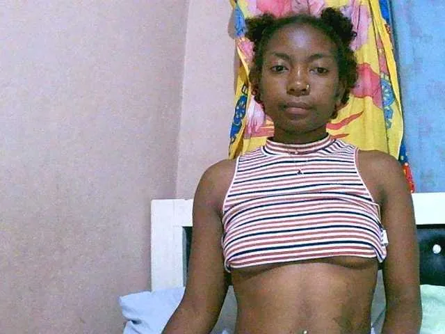 Live sex webcam photo for maliah #292607376