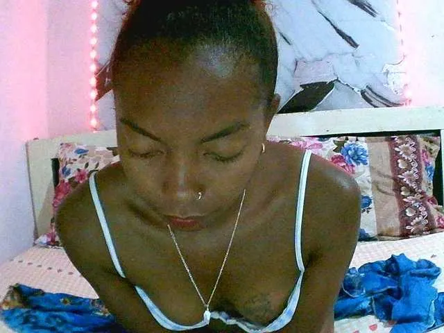 Live sex webcam photo for maliah #293619296