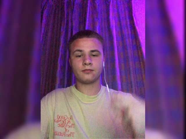 Live sex webcam photo for mamatvoia111 #275722495