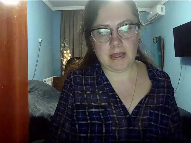 Live sex webcam photo for mandarinka28 #290285560