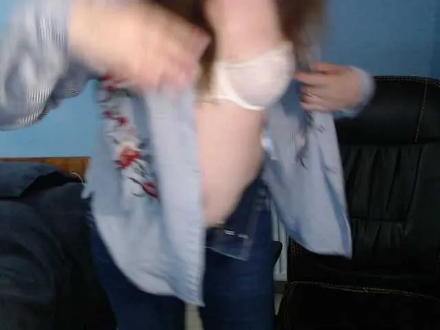 Live sex webcam photo for mandarinka28 #293761022