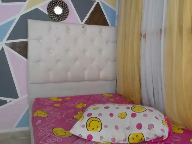 Live sex webcam photo for mandyloungue #275902255