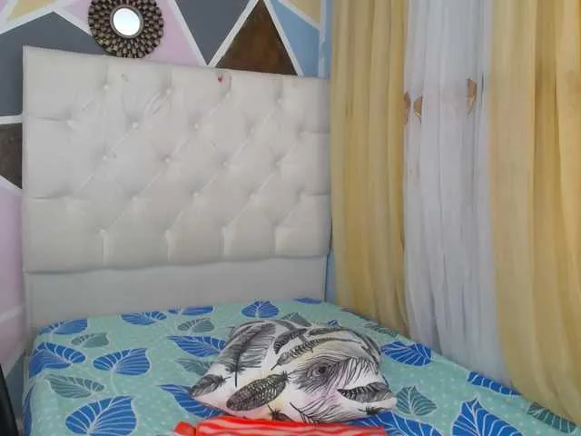 Live sex webcam photo for mandyloungue #275982271