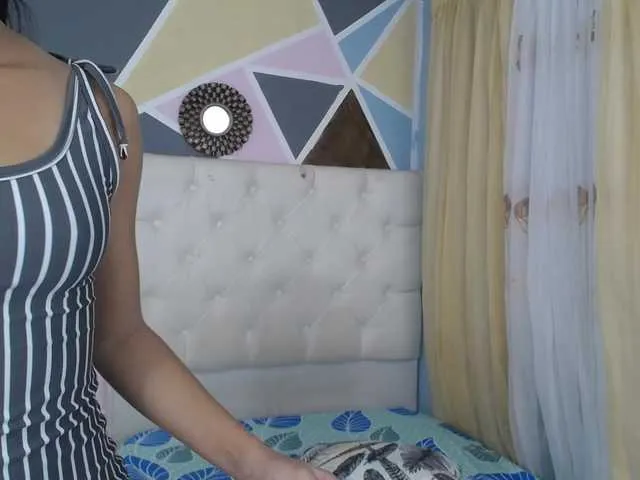 Live sex webcam photo for mandyloungue #275993858