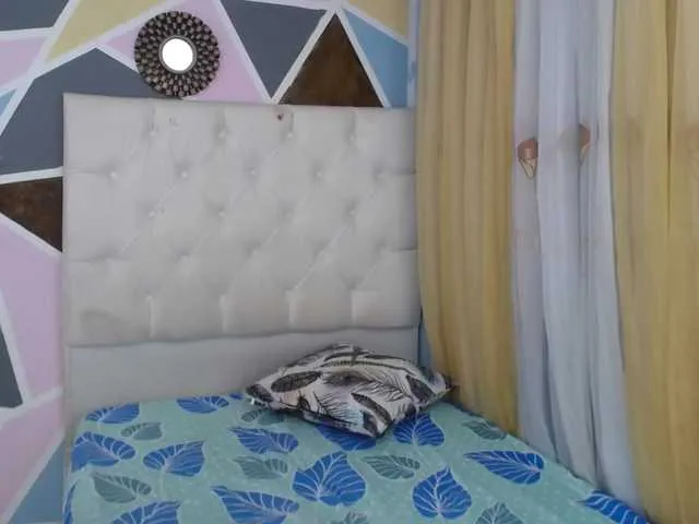 Live sex webcam photo for mandyloungue #276060985