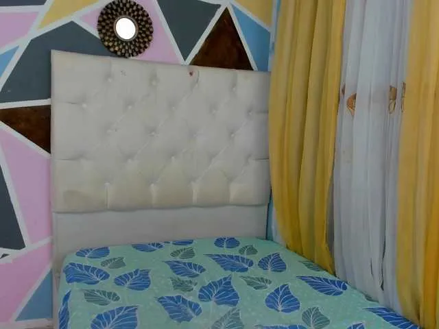 Live sex webcam photo for mandyloungue #276207480