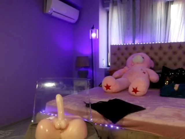 Live sex webcam photo for mandypeas #288013391