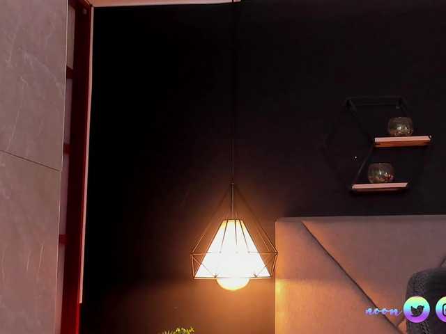 Live sex webcam photo for manelyk10 #271983320