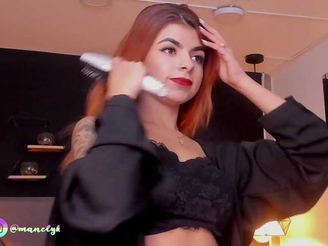Live sex webcam photo for manelyk10 #272207755