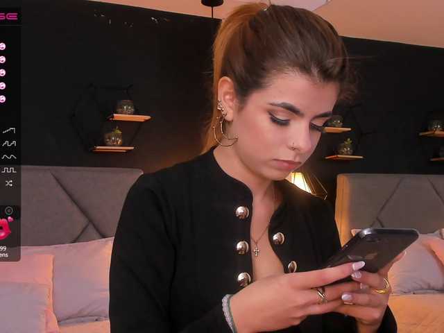 Live sex webcam photo for manelyk10 #273192298