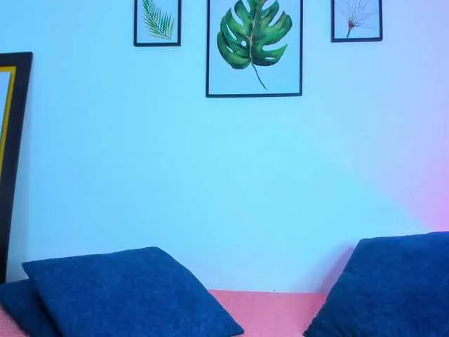 Live sex webcam photo for manuelaa- #276827478