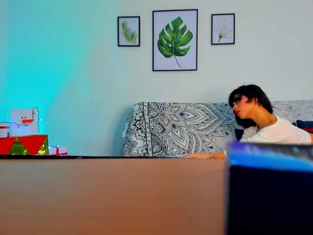 Live sex webcam photo for manuelaa- #276994307