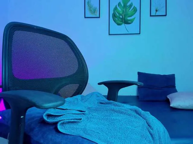 Live sex webcam photo for manuelaa- #277161542