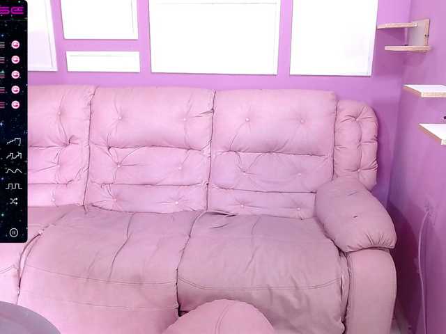 Live sex webcam photo for maray-11 #272136571