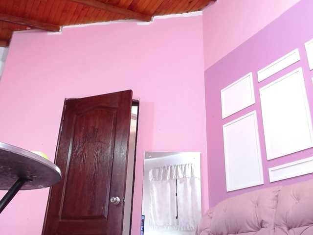 Live sex webcam photo for maray-11 #272189659