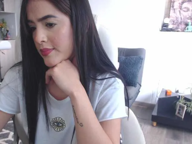Live sex webcam photo for marcellah #272792916