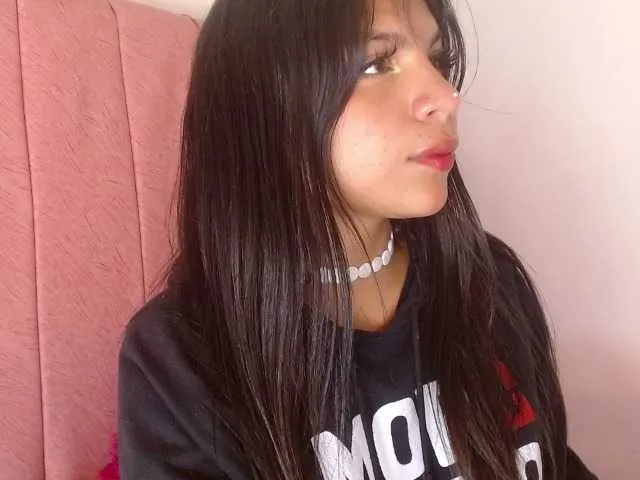 Live sex webcam photo for margiestrongg303av #290936407