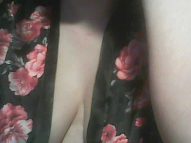 Live sex webcam photo for margosh-364 #290600188