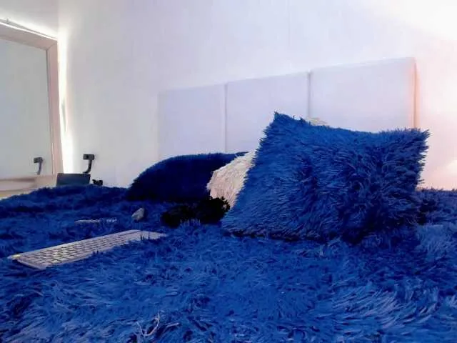 Live sex webcam photo for maria-camilac #272587713