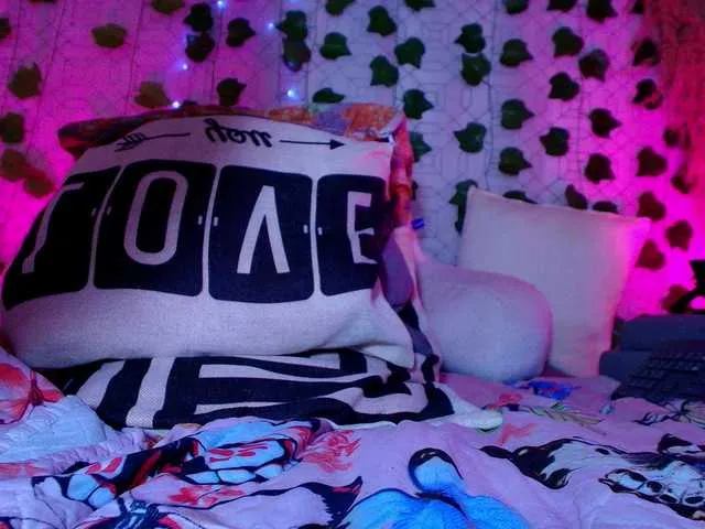 Live sex webcam photo for maria-rosse #290725870
