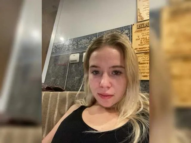 Live sex webcam photo for mariaaa-1 #276894190