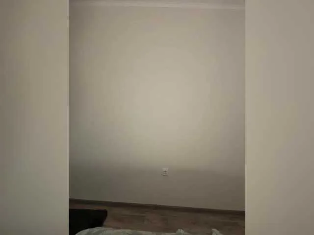 Live sex webcam photo for mariaaa-1 #290691859