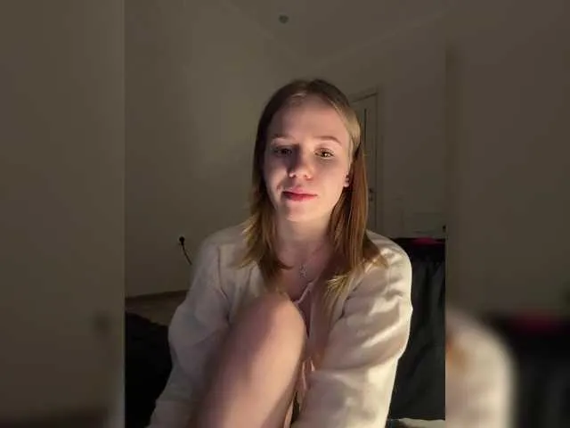 Live sex webcam photo for mariaaa-1 #290714412