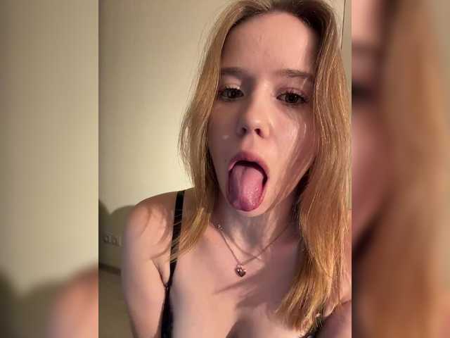 Live sex webcam photo for mariaaa-1 #291964652