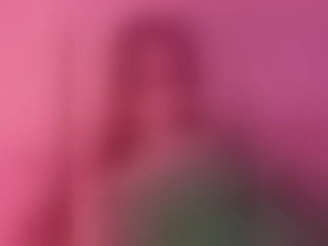 Live sex webcam photo for mariaaa-1 #292785445