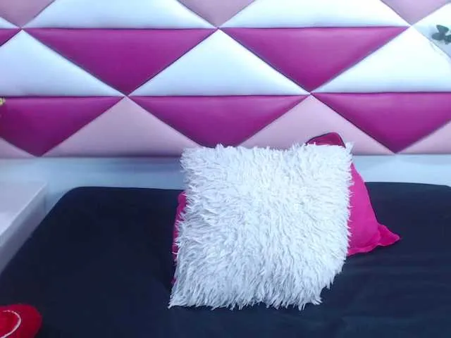 Live sex webcam photo for mariaclay #290393096