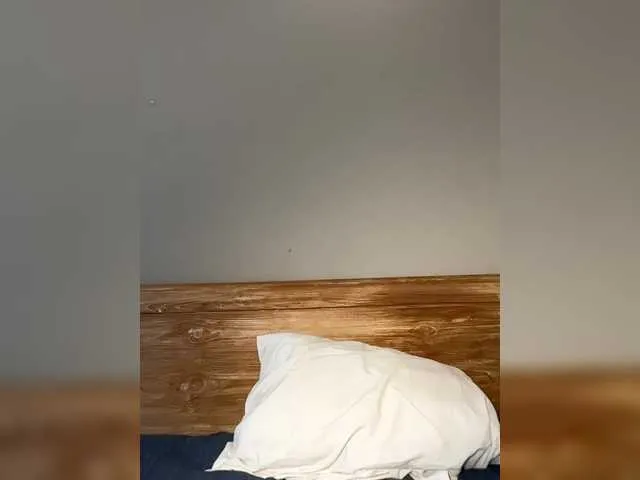 Live sex webcam photo for marialeonoraa #292094031