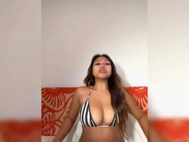 Live sex webcam photo for marialeonoraa #293568078