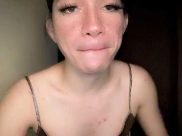 Live sex webcam photo for mariamagda69 #290492610