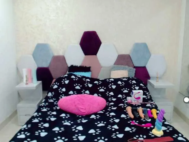 Live sex webcam photo for marianabbw #276146178