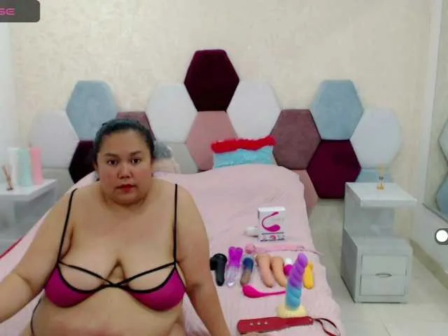 Live sex webcam photo for marianabbw #276540409