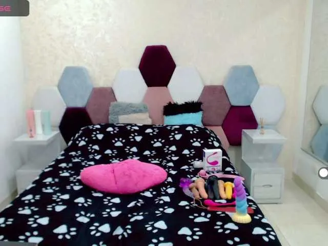 Live sex webcam photo for marianabbw #276789866