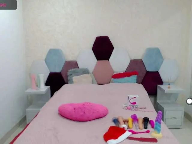 Live sex webcam photo for marianabbw #276980498